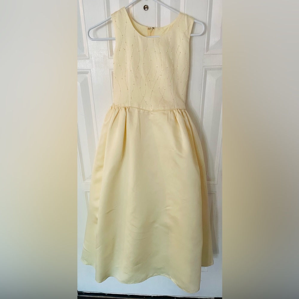 Elegant Sleeveless Yellow Kids Long Dress
